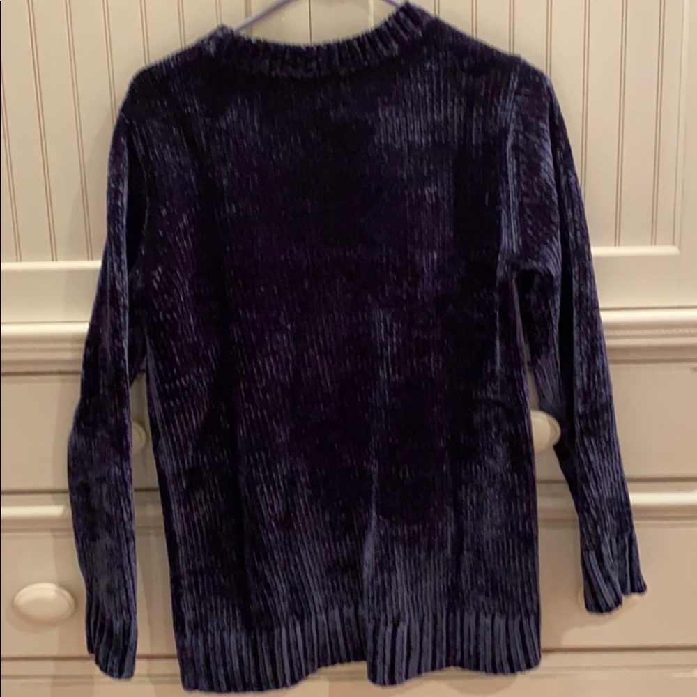 Beautiful sweater - Picture 2 of 5